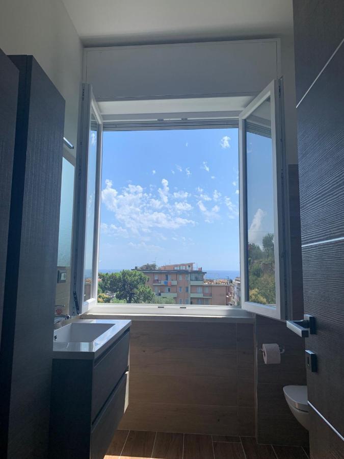 Terrazza Sul Mare In Via Devoto Lejlighed Chiavari Eksteriør billede